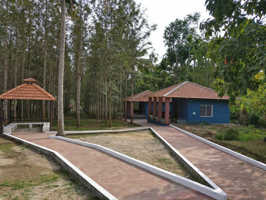 The Shades Holiday Homes Kushālnagar Eksteriør bilde