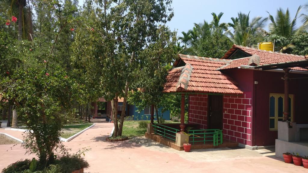 The Shades Holiday Homes Kushālnagar Eksteriør bilde